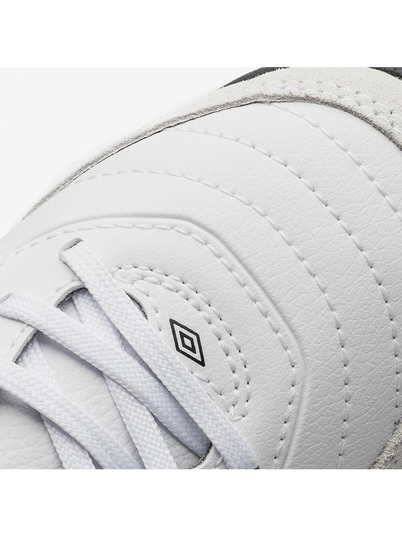 Chuteira society umbro speciali classic