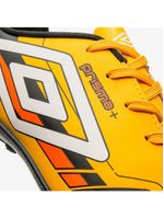 Chuteira society umbro prisma+