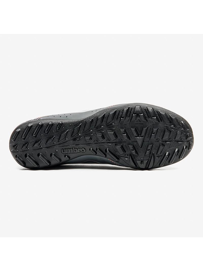 Chuteira society umbro neo striker