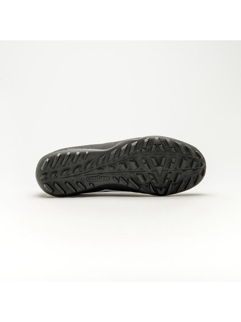 Chuteira society umbro neo striker