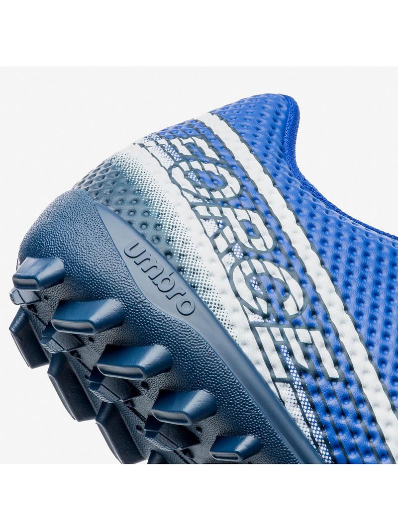 Chuteira society umbro force