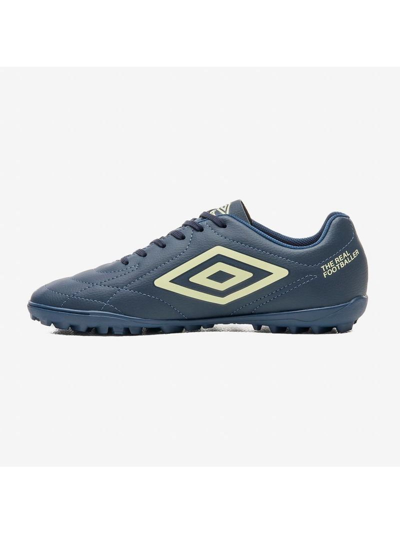Chuteira society umbro class footballer