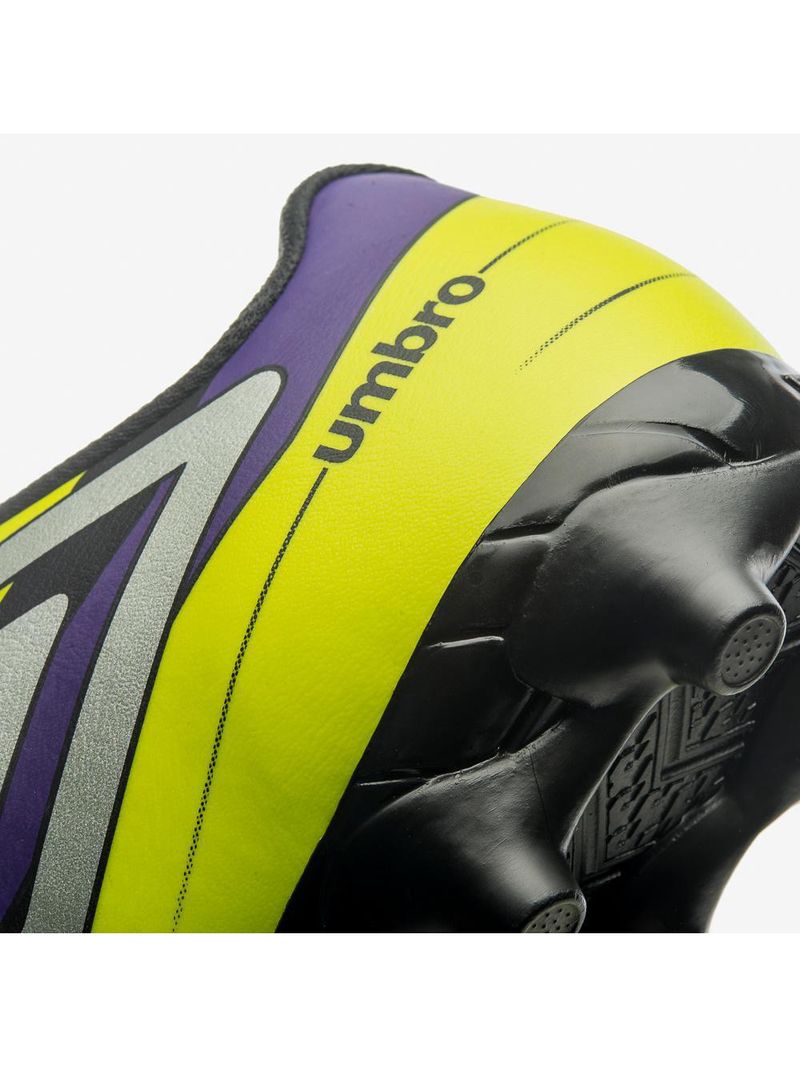 Chuteira campo umbro prisma+