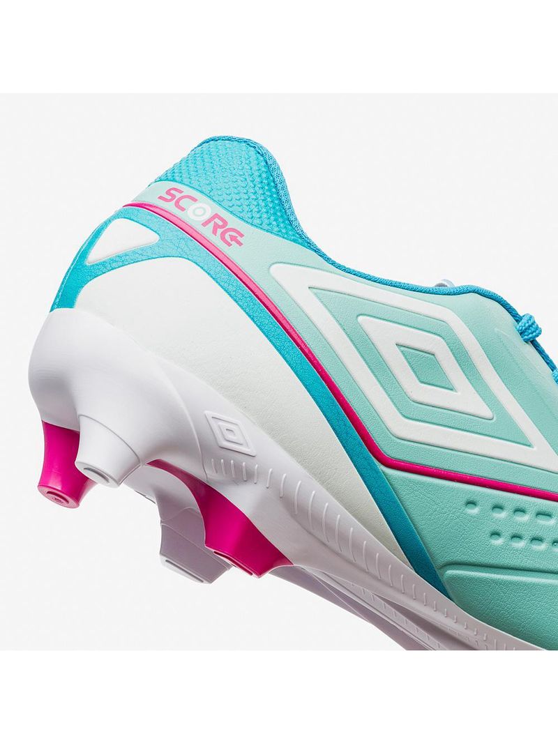 Chuteira campo umbro score
