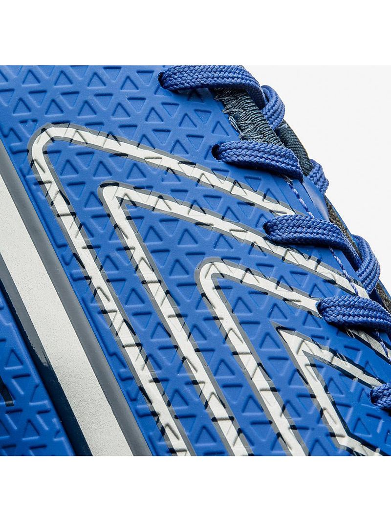 Chuteira campo umbro chrome