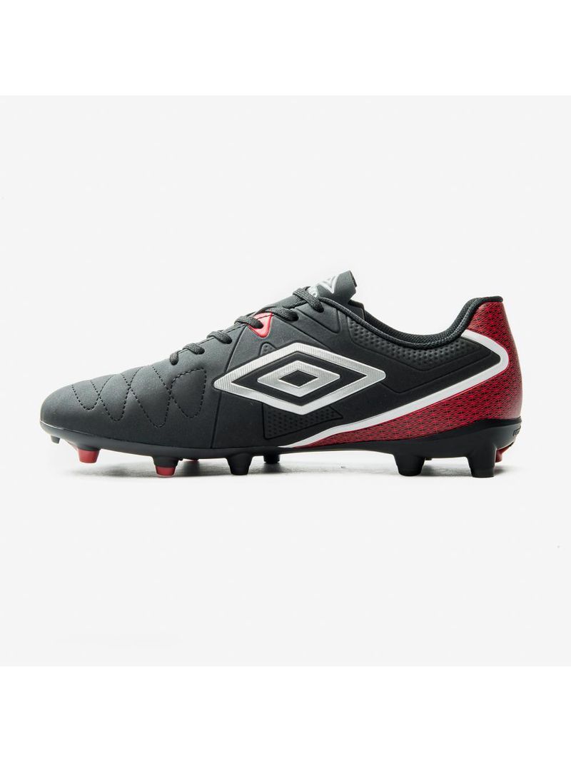 Chuteira campo umbro attak eternal
