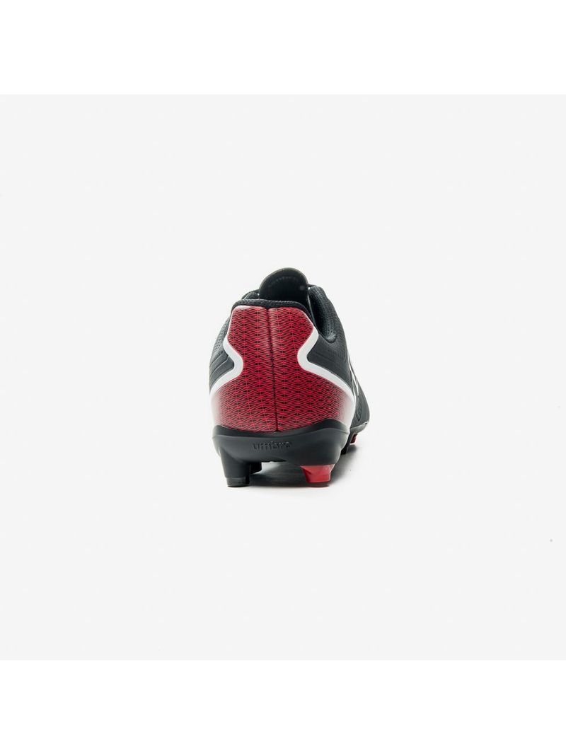 Chuteira campo umbro attak eternal