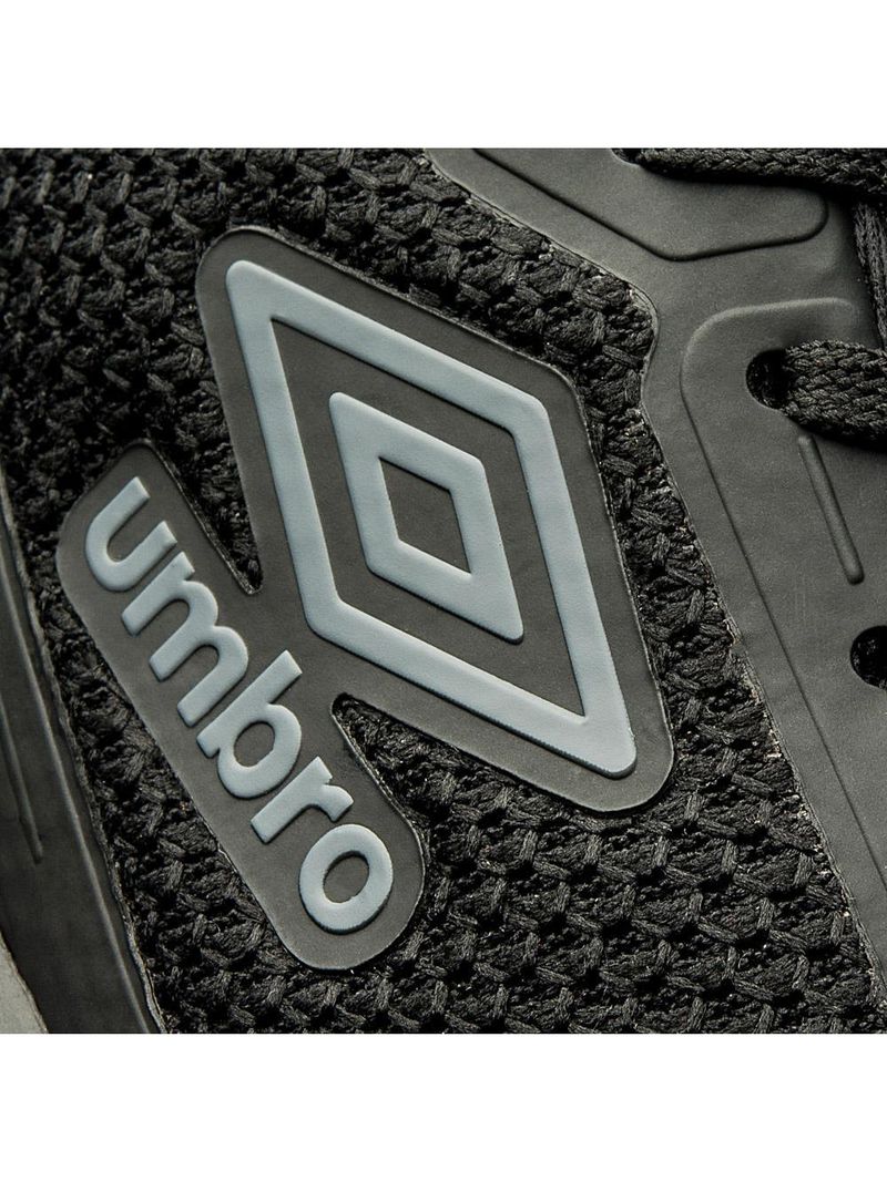 Tênis umbro trainer