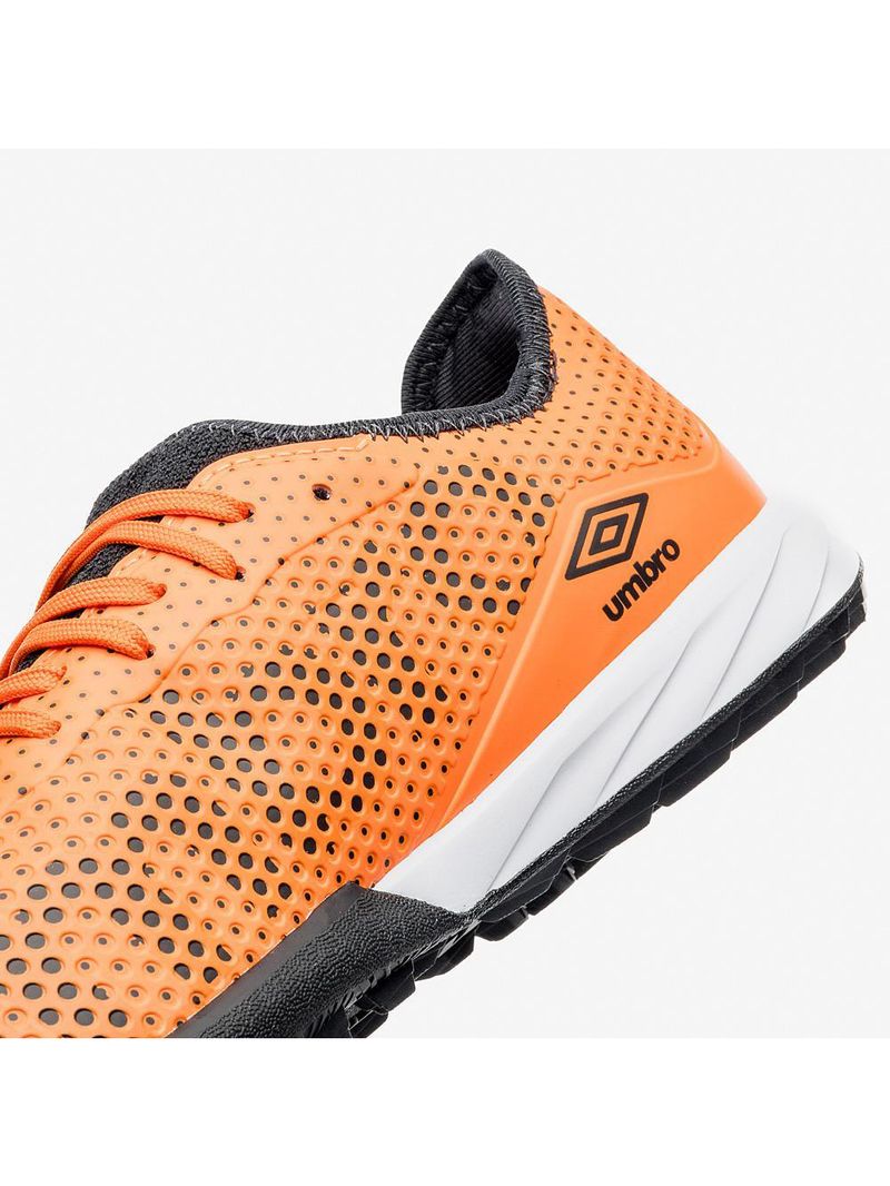 Chuteira society umbro velocita ix club