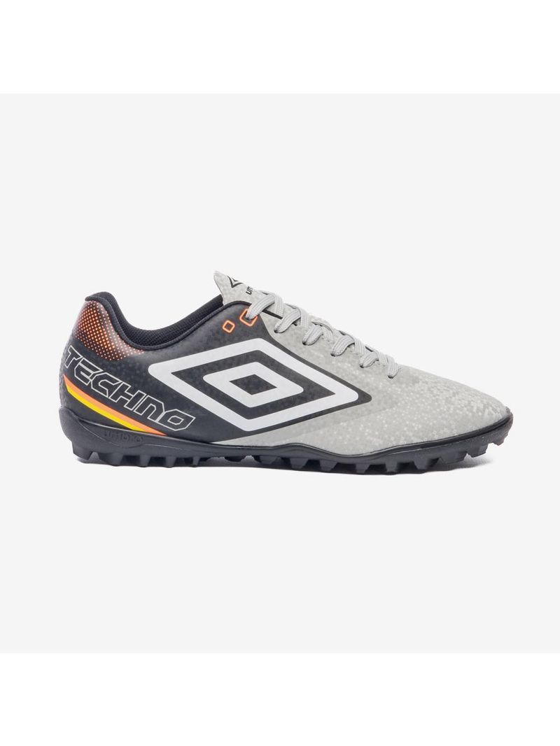 Chuteira society umbro techno ii