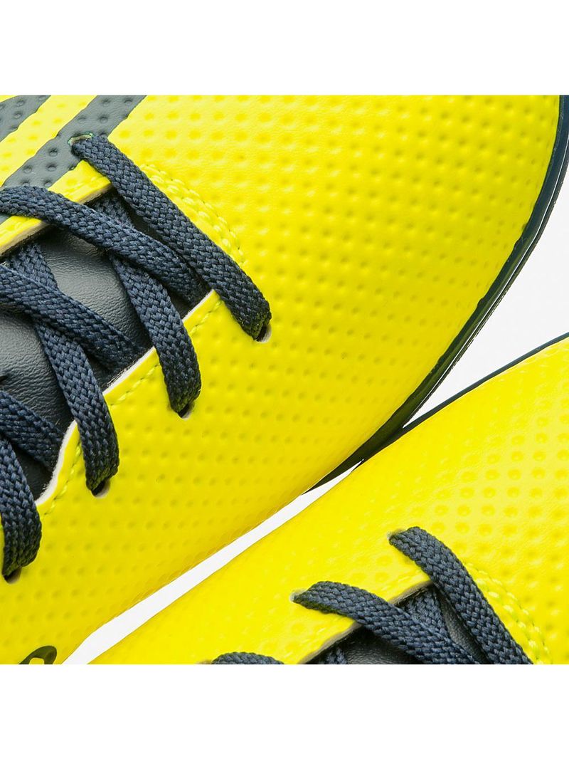 Chuteira society umbro force