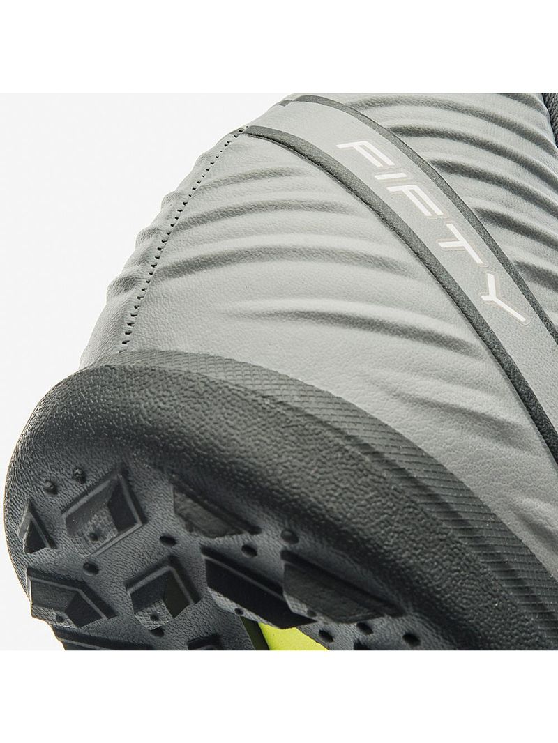 Chuteira society umbro fifty v