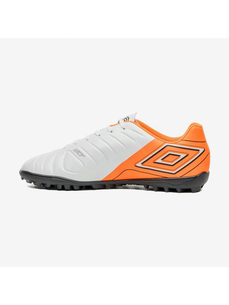 Chuteira society umbro fifty vi league