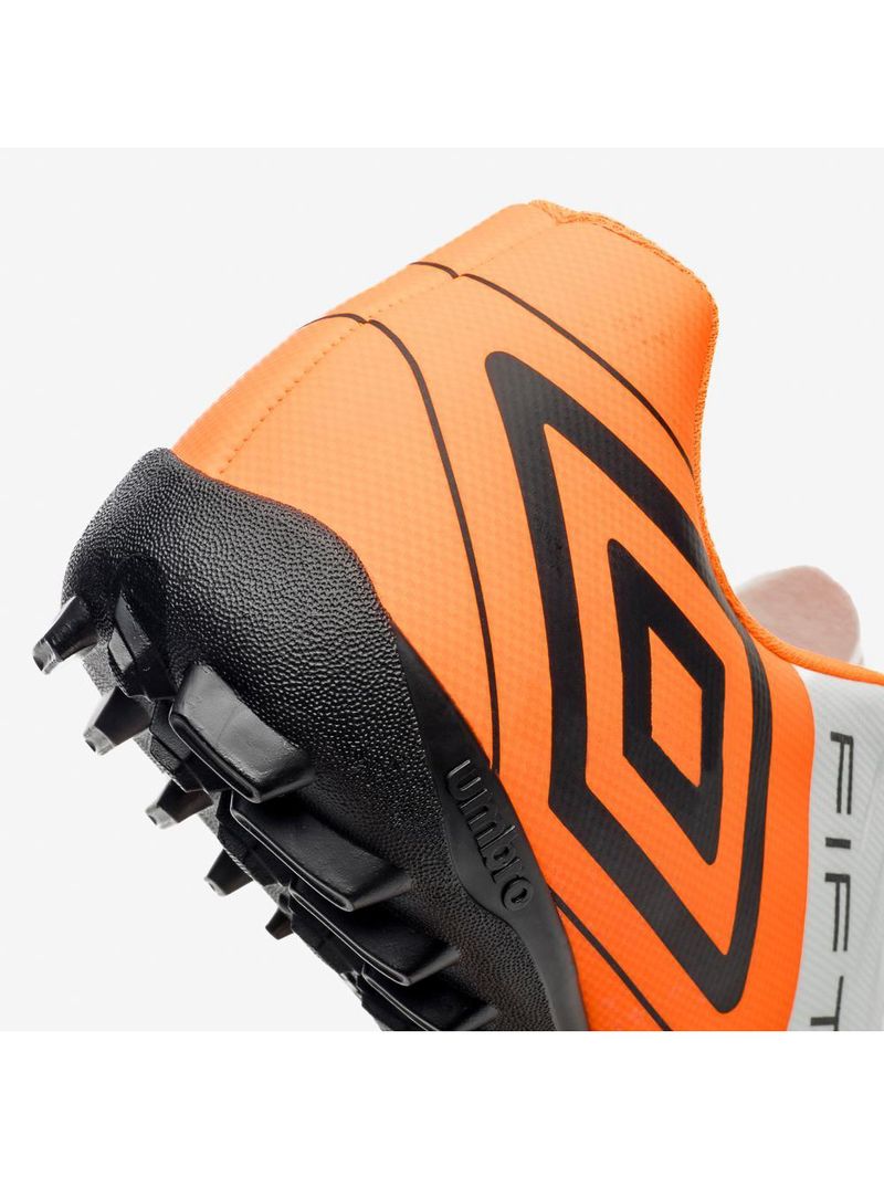 Chuteira society umbro fifty vi league