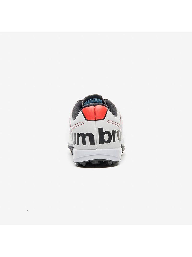 Chuteira society umbro class+