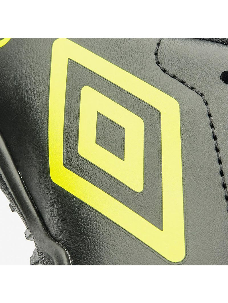 Chuteira society umbro class 22 jr