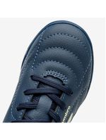 Chuteira society umbro class footballer jr
