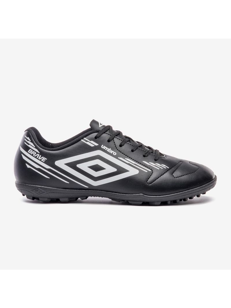 Chuteira society umbro brave