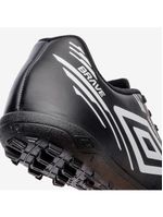 Chuteira society umbro brave