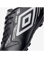 Chuteira society umbro brave