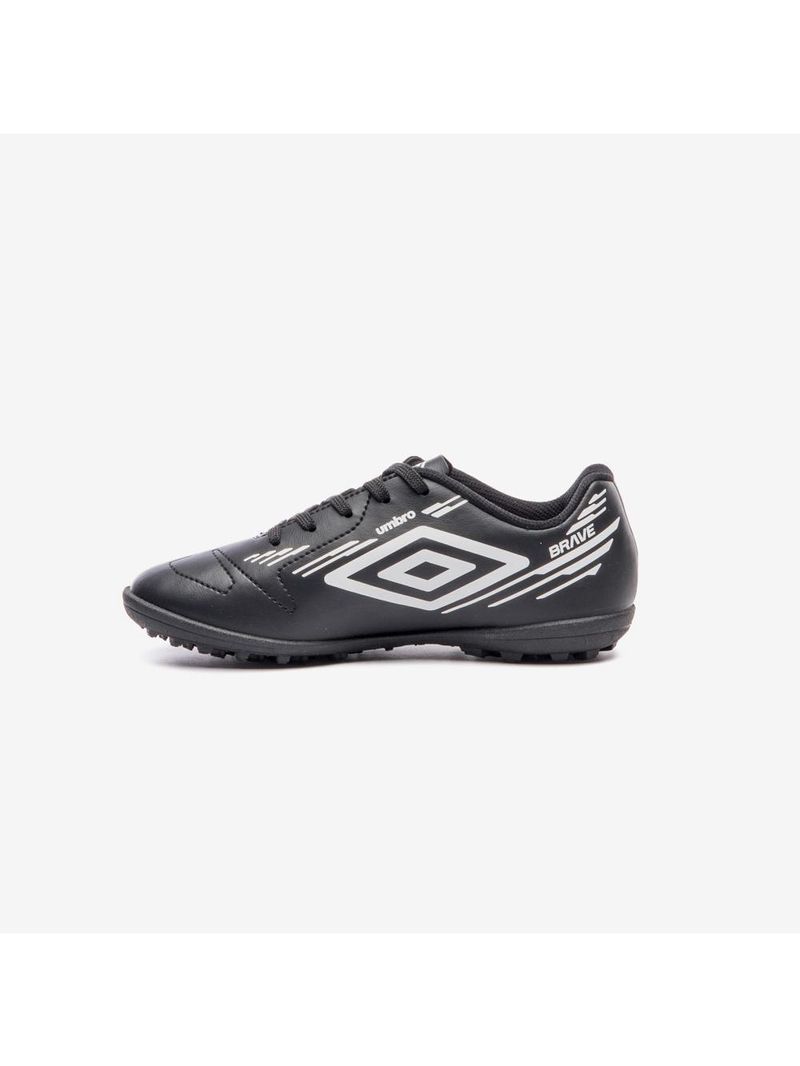 Chuteira society umbro brave jr