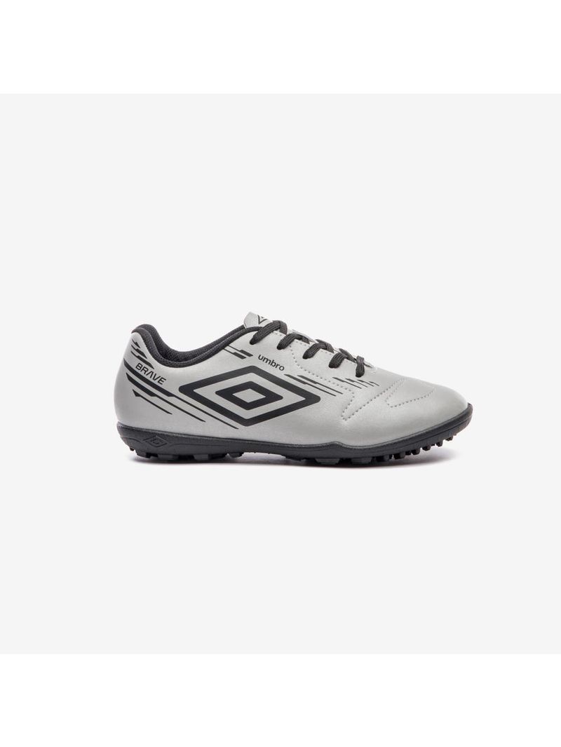 Chuteira society umbro brave jr