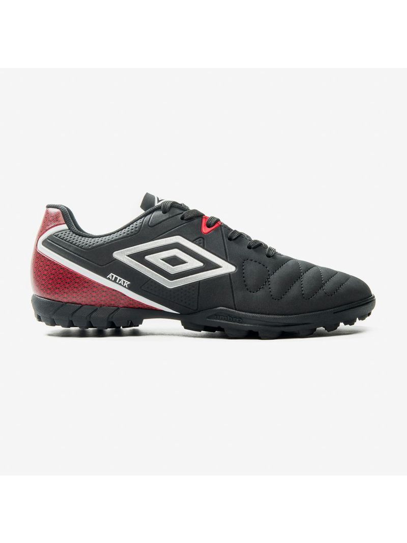 Chuteira society umbro attak eternal