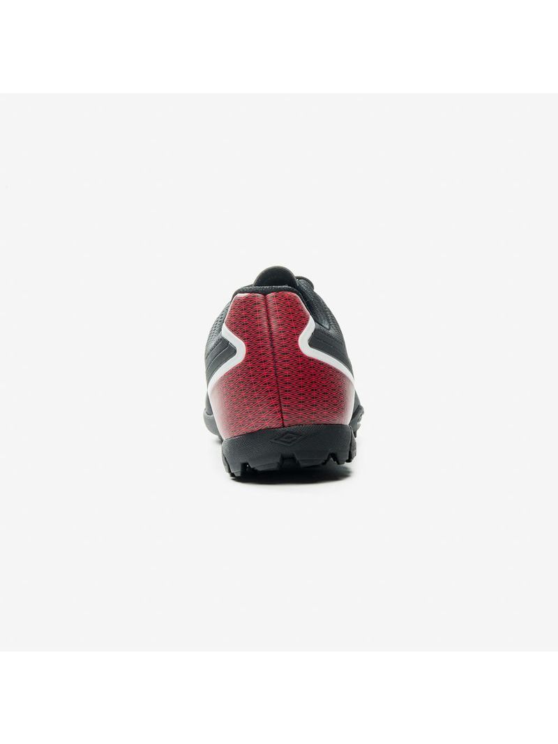 Chuteira society umbro attak eternal