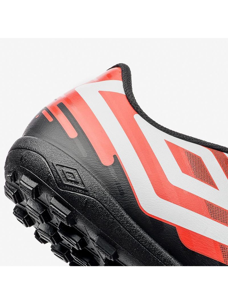 Chuteira society umbro action