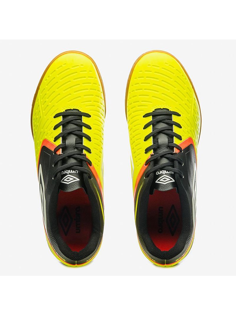 Chuteira futsal umbro score