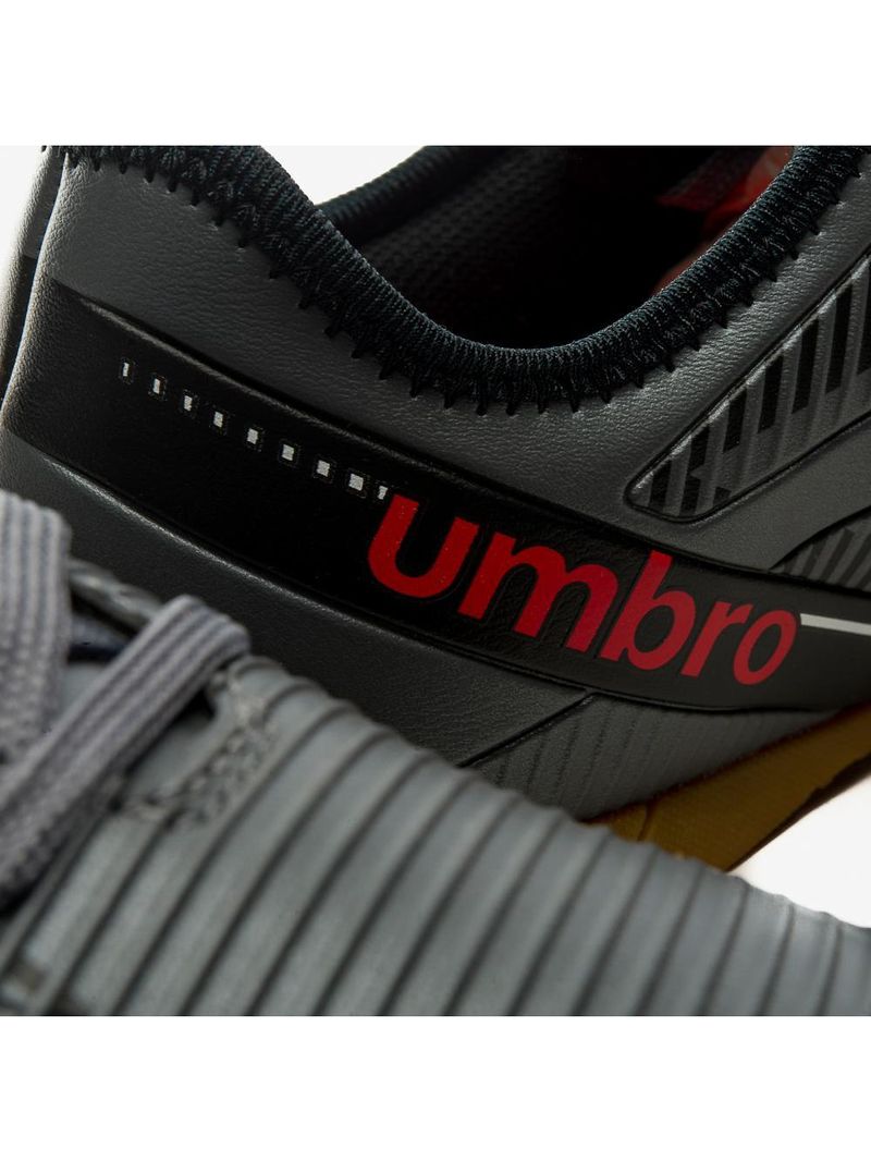 Chuteira futsal umbro stride