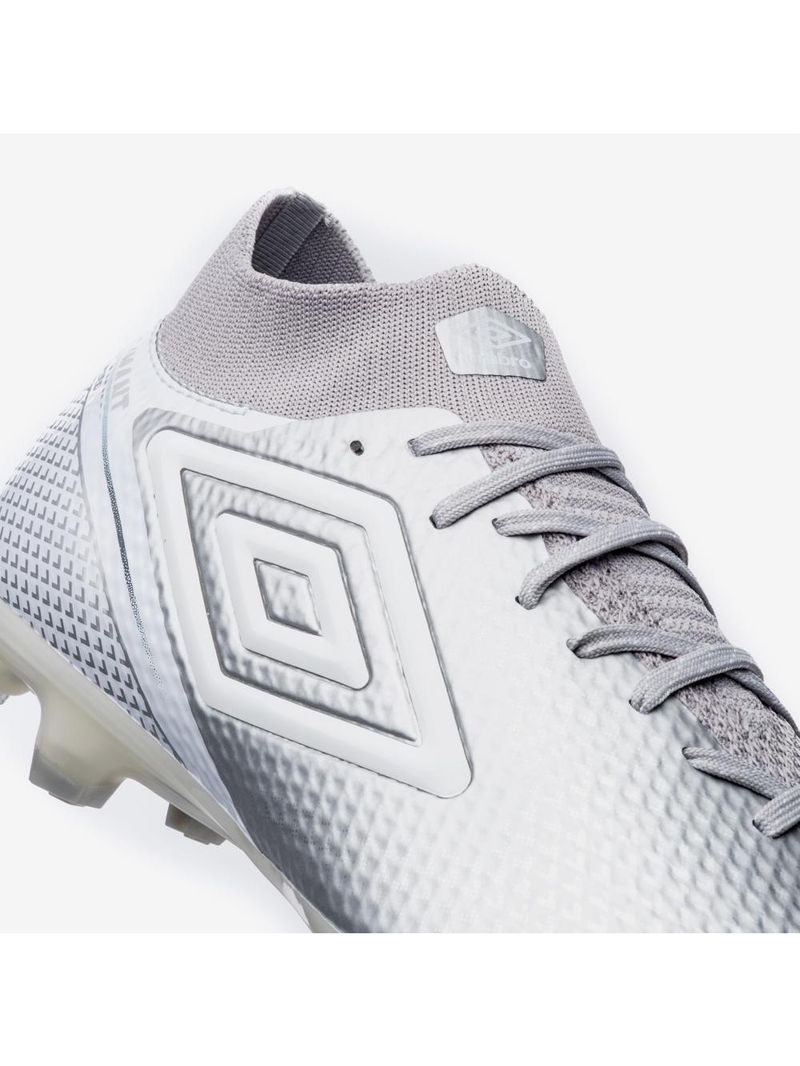 Chuteira campo umbro adamant top speed pro sg