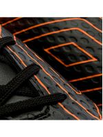 Chuteira society umbro warskin