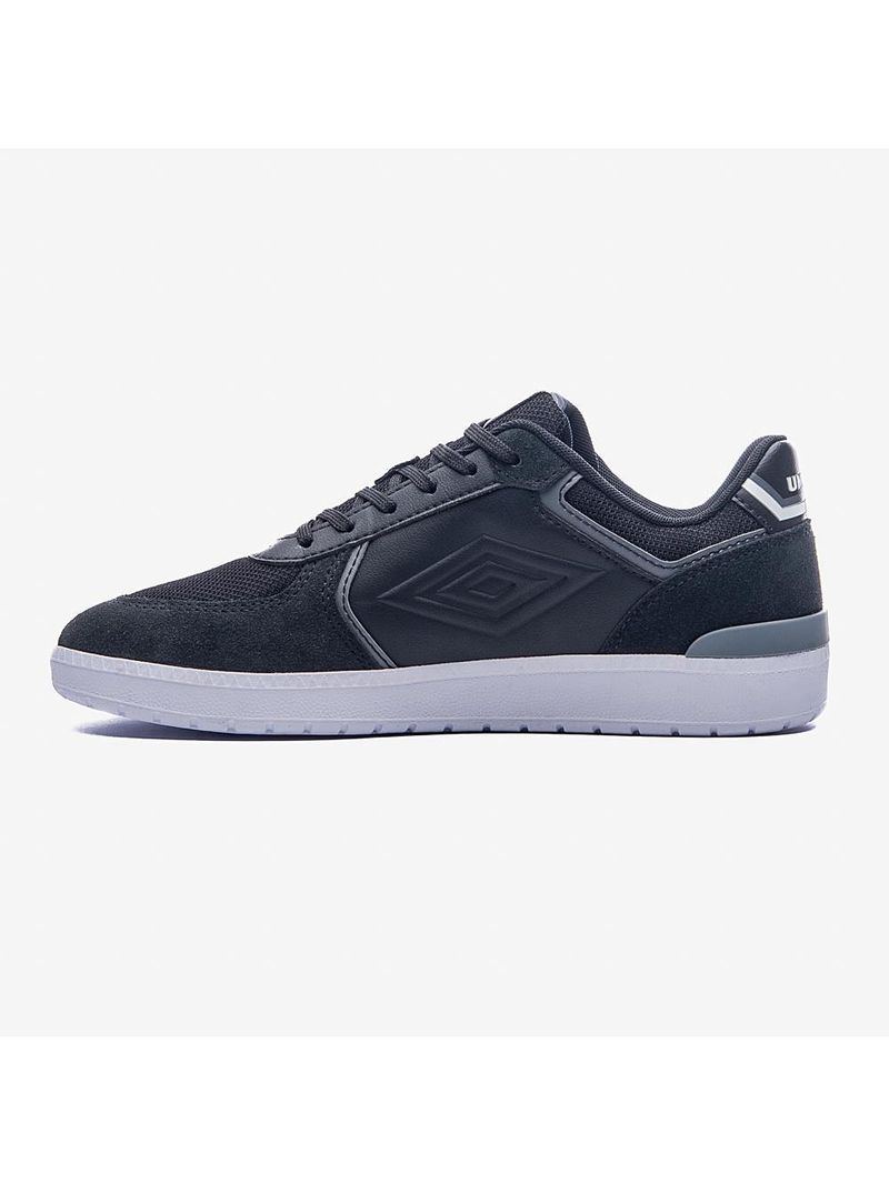 Tênis umbro essential