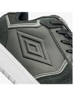 Tênis umbro essential
