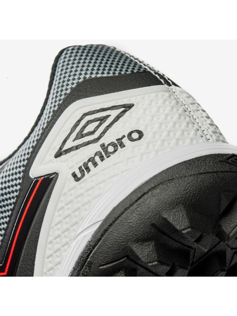 Chuteira society umbro pro 5 bump club