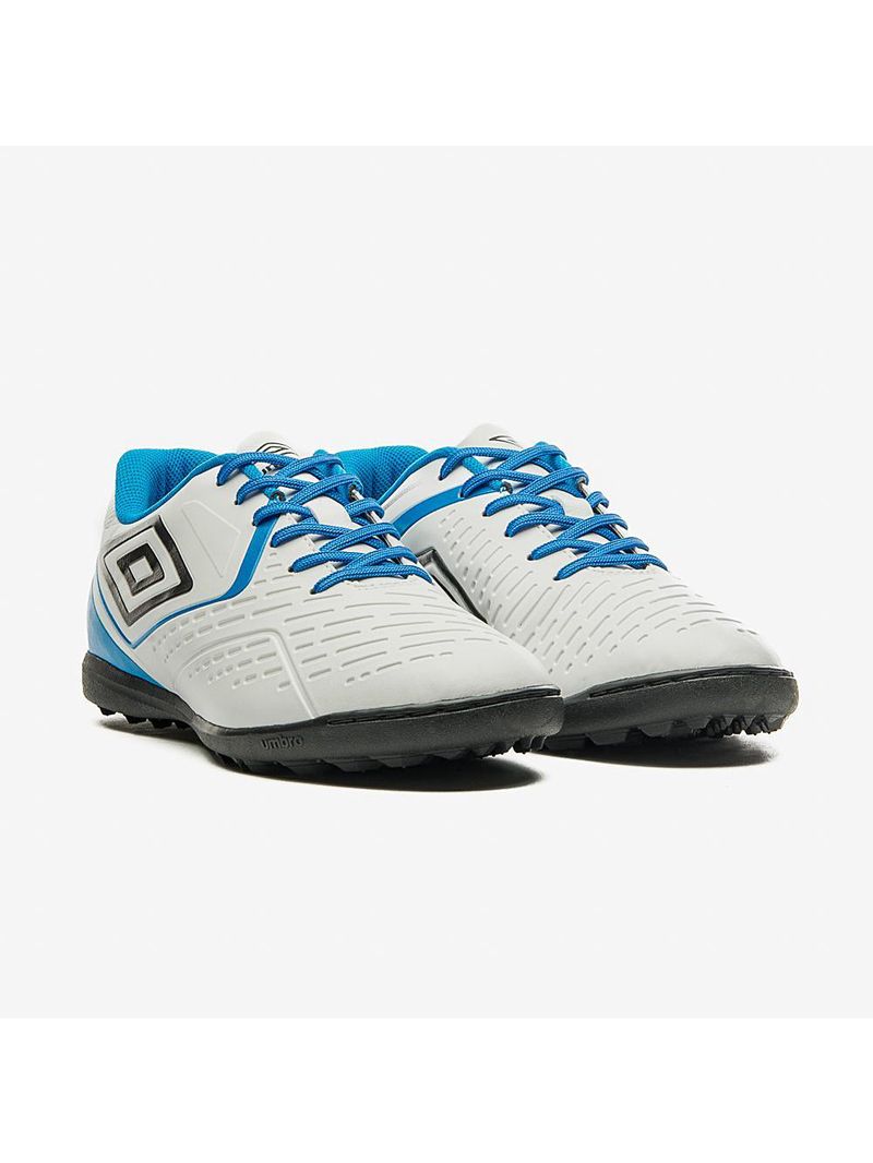 Chuteira society umbro score