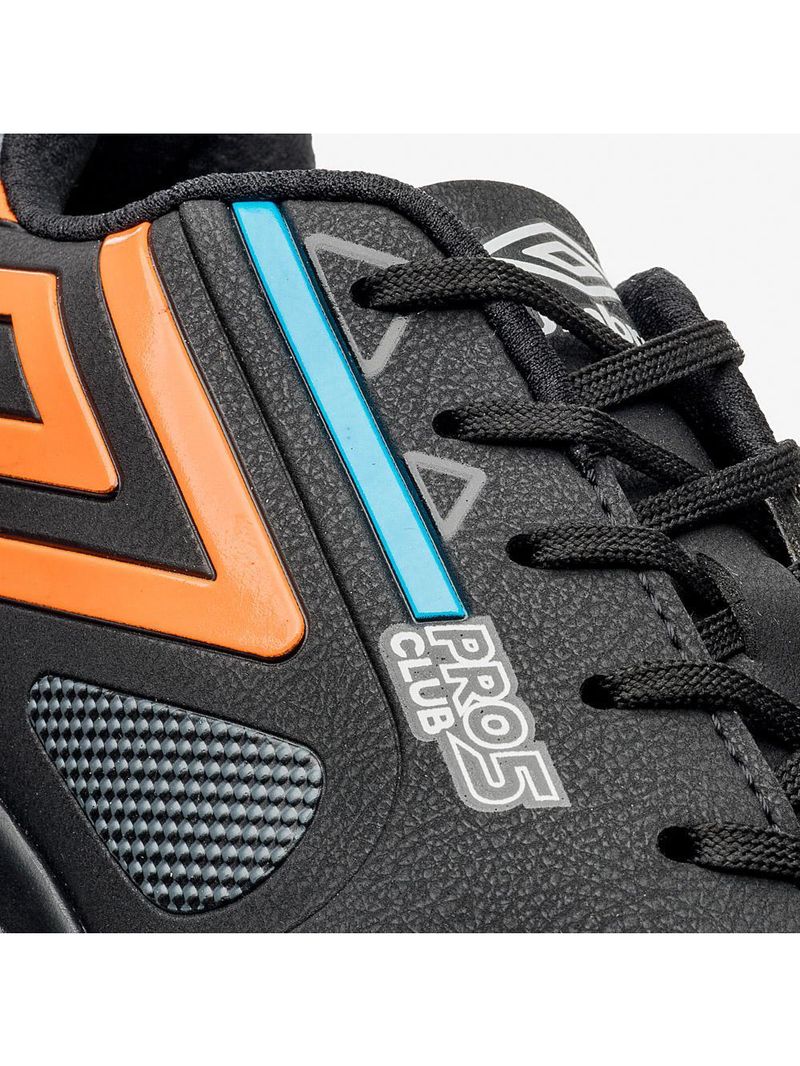 Chuteira society umbro pro 5 bump club