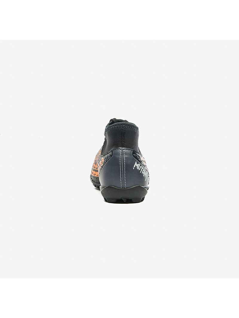 Chuteira society umbro mutant jr