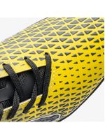 Chuteira society umbro mutant