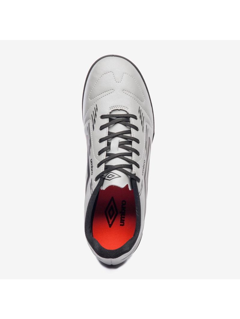 Chuteira society umbro brave