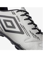 Chuteira society umbro brave