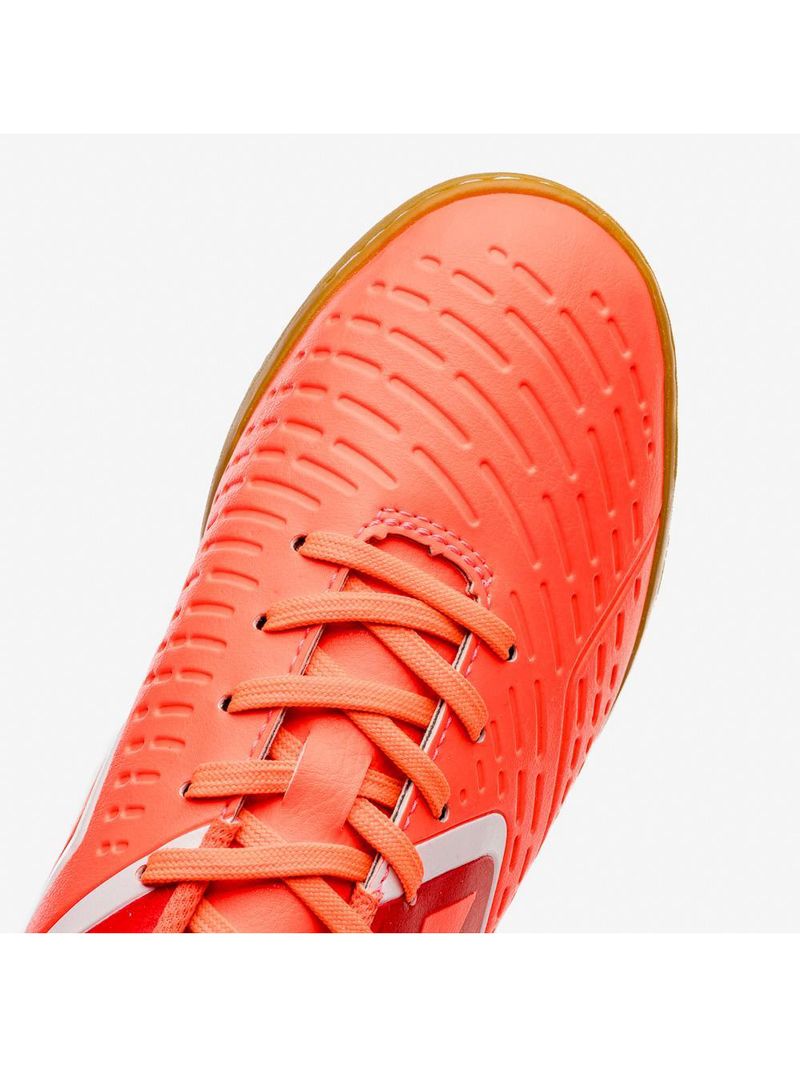 Chuteira futsal umbro score