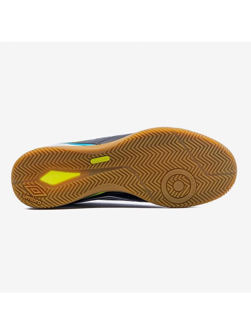 Chuteira futsal umbro score