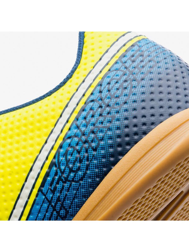 Chuteira futsal umbro force