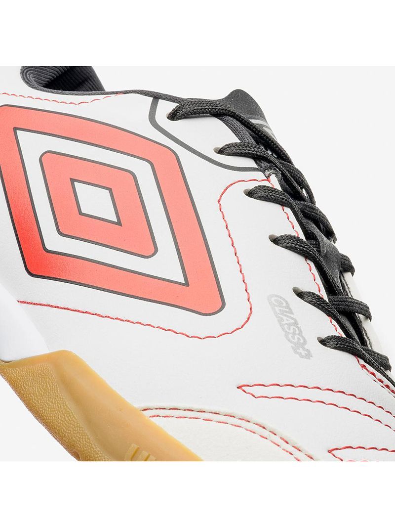 Chuteira futsal umbro class+