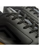 Chuteira futsal umbro class