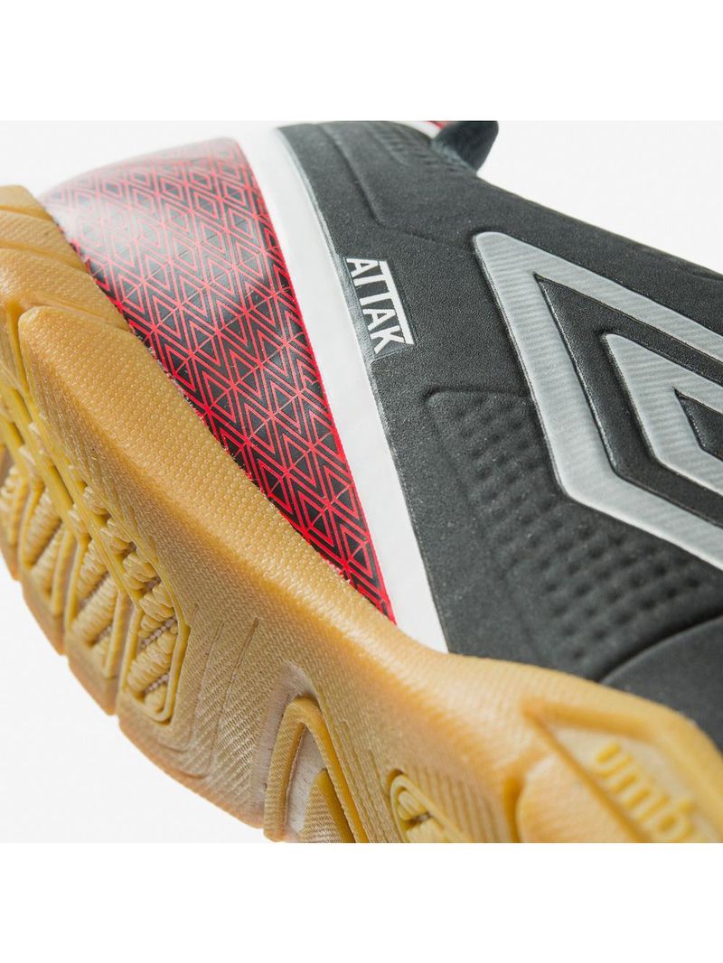 Chuteira futsal umbro attak eternal