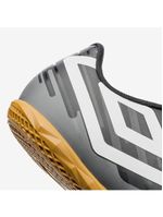 Chuteira futsal umbro action