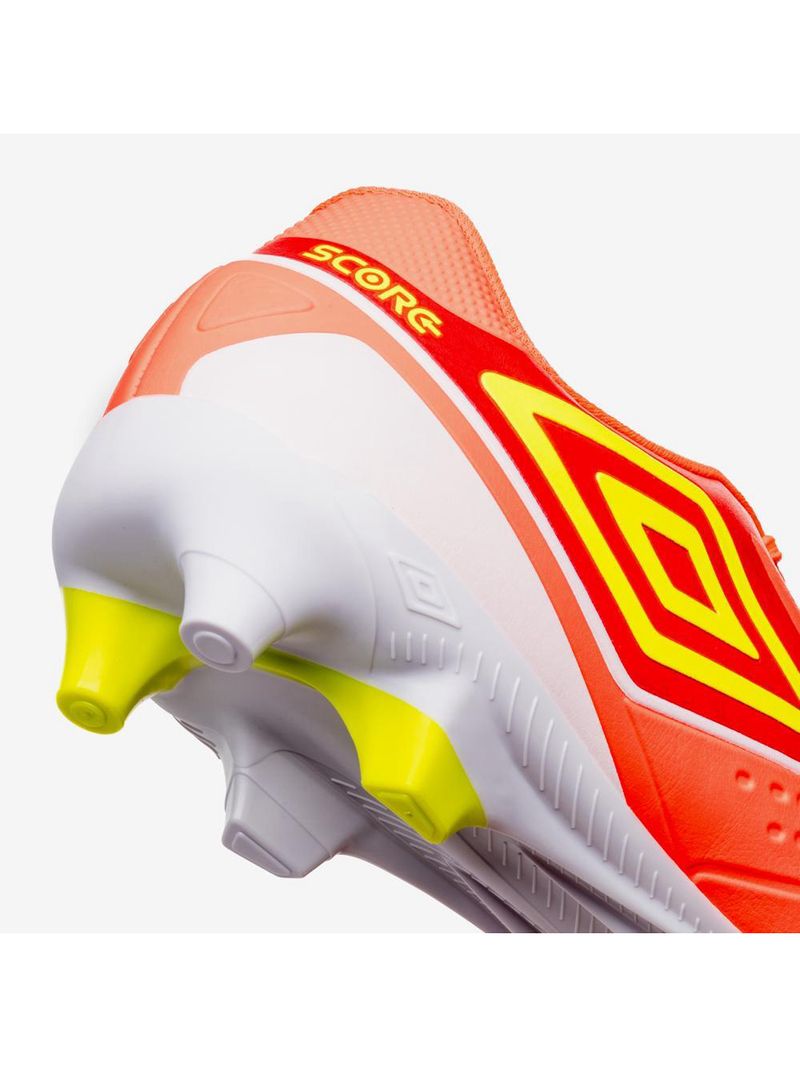 Chuteira campo umbro score